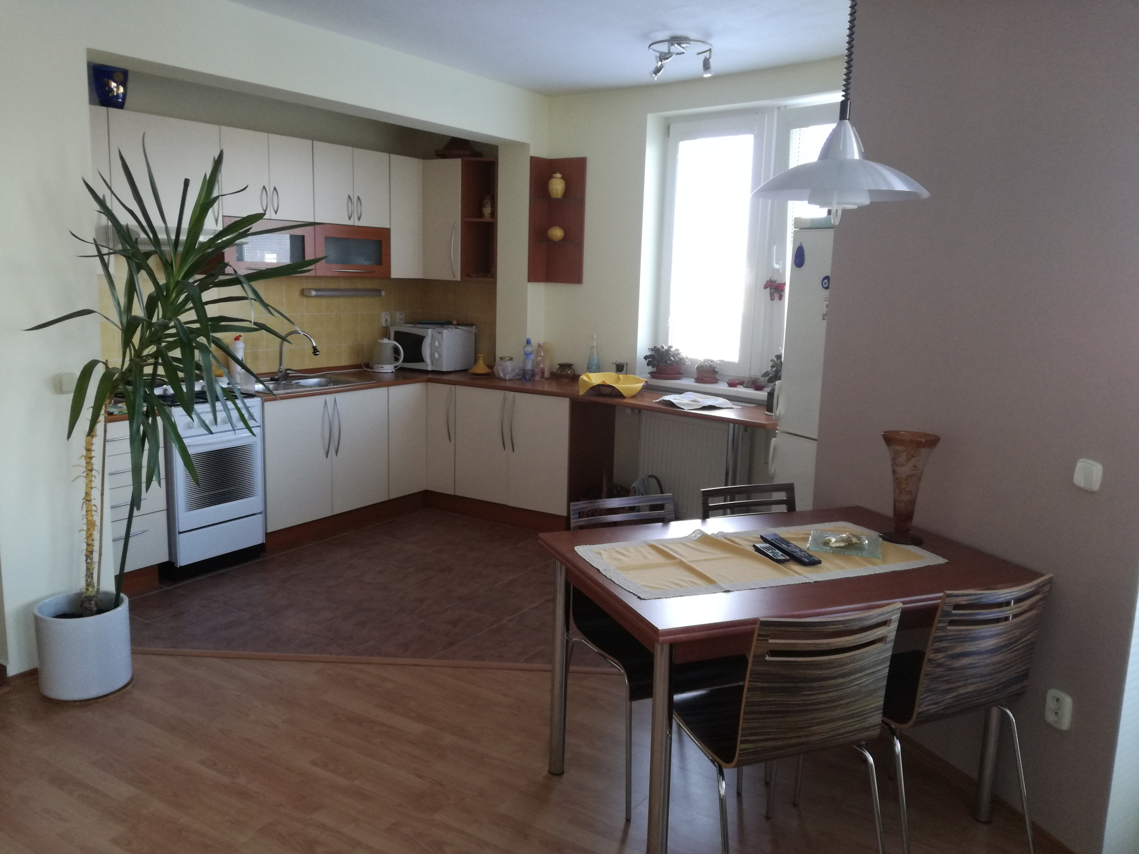 Veľký 2-izbový byt na Nejedlého ul. v Dúbravke