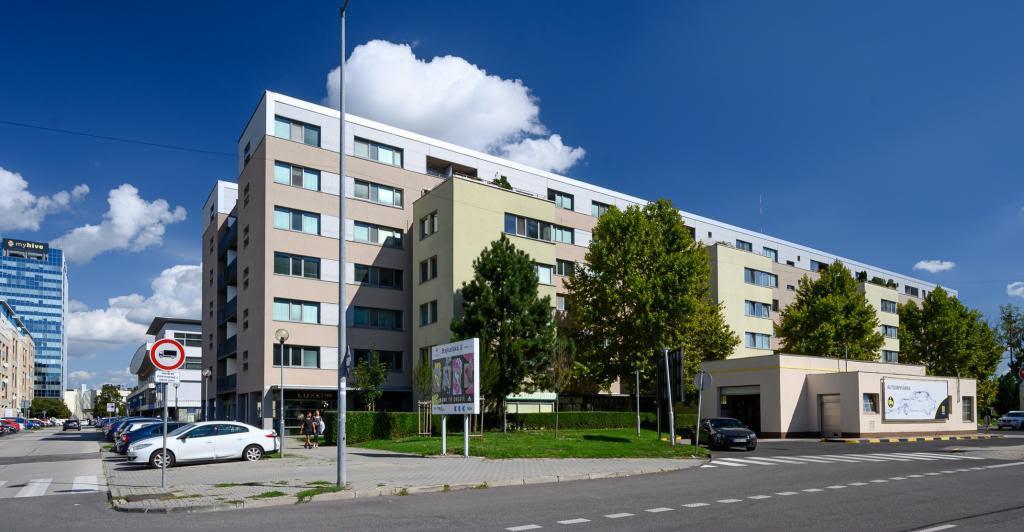 Garážové miesto Bajkalská ul.